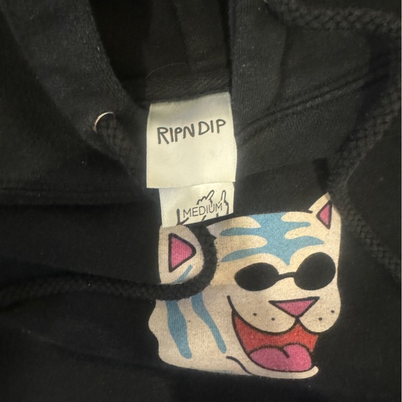 Black medium men’s hoodie from Rip & Dip has a white cat graphic throughout - Picture 3 of 10
